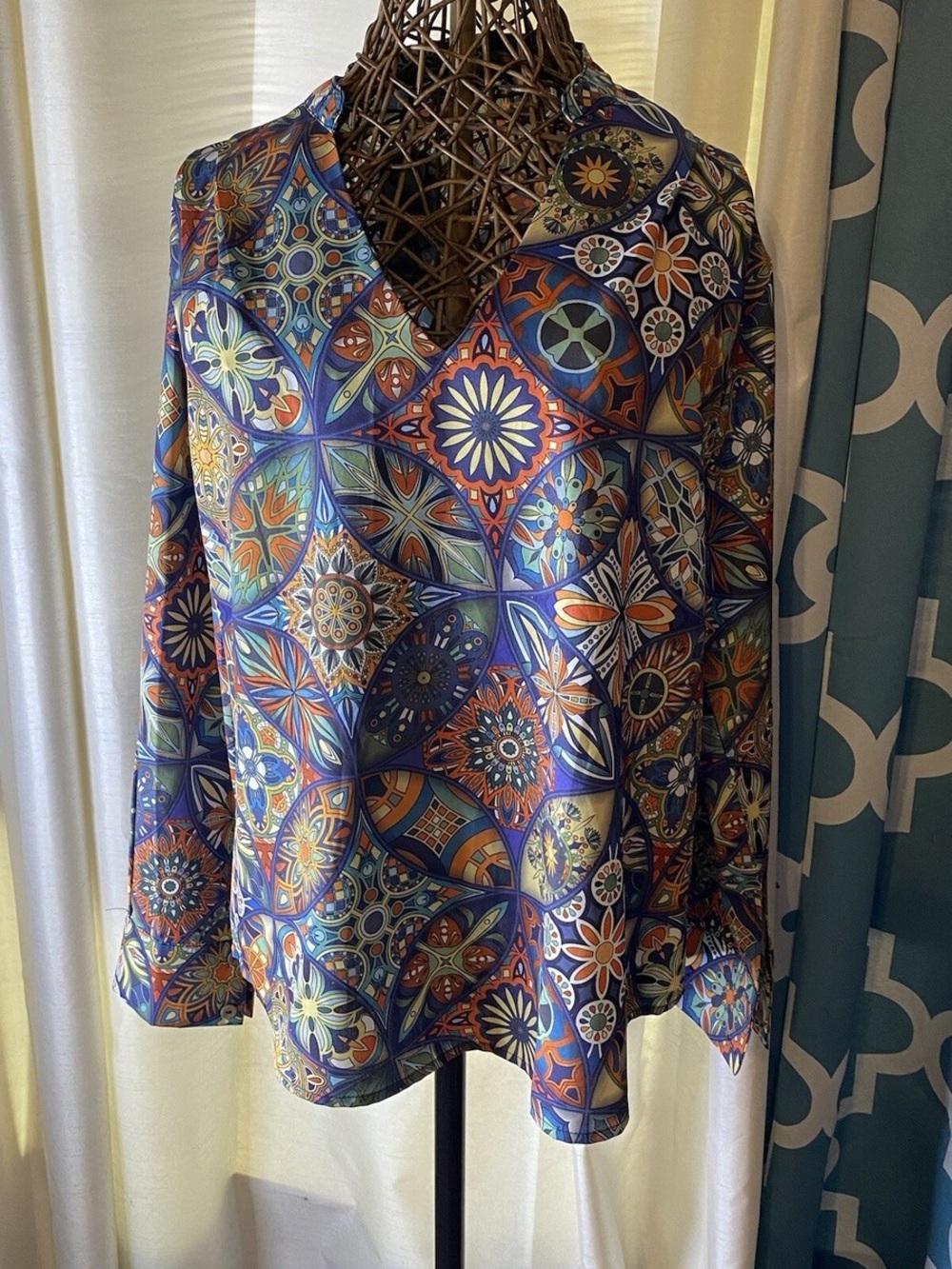 Vibrant Mosaic V-Neck Long-Sleeve Top - Blue Multi